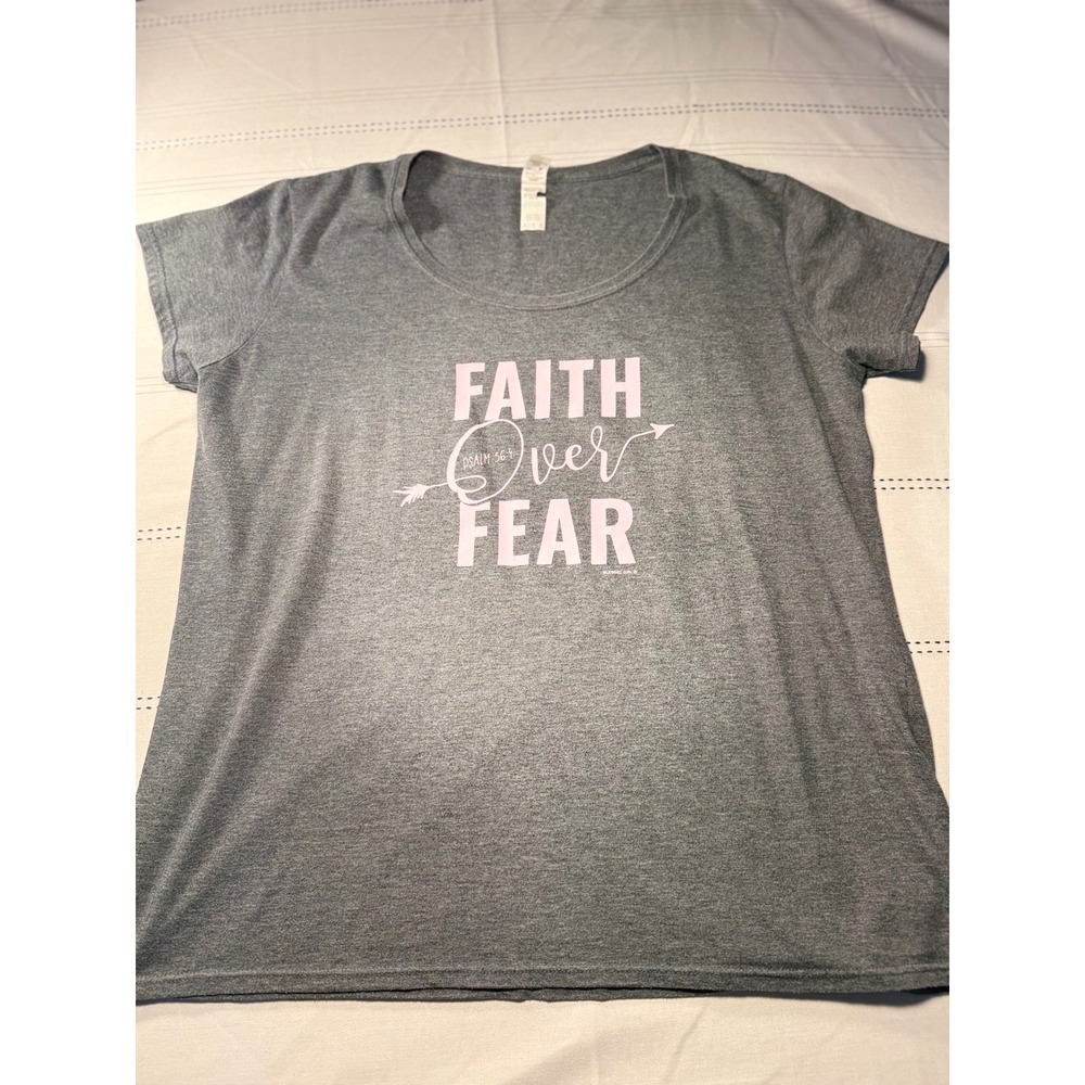 Gildan Softstyle Faith Over Fear Psalm 56:3 Gray Graphic T-Shirt XL Womens